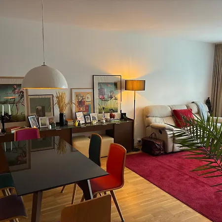 Civic Centre Flat Apartman *
